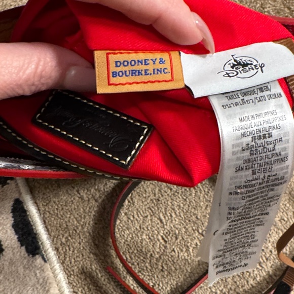 Dooney & Bourke Disney Mickey and Minnie Crossbody Bag - Picture 6 of 16